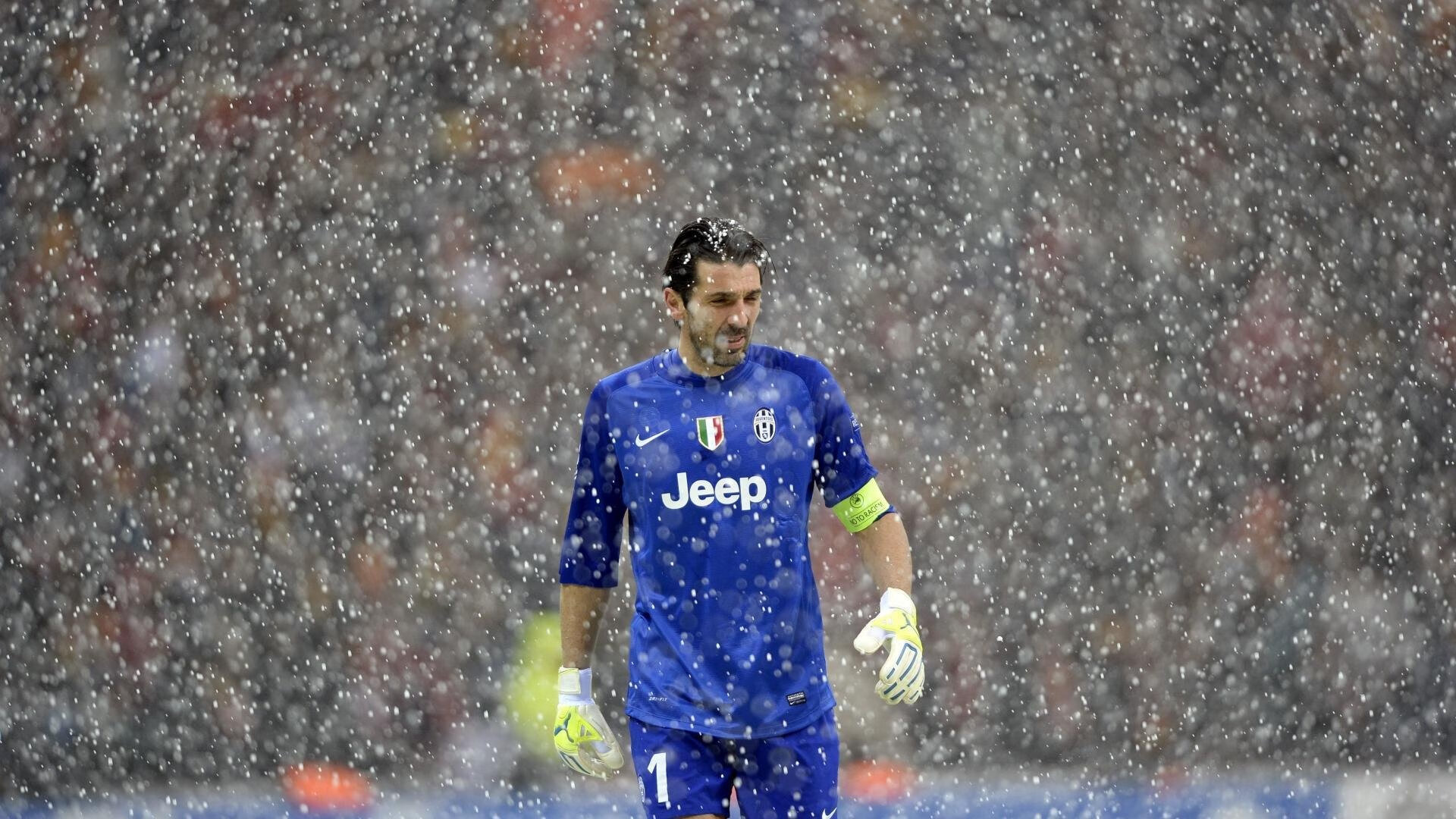 中超联赛国足逆袭 球员评分普遍上升，国足在中超什么水平