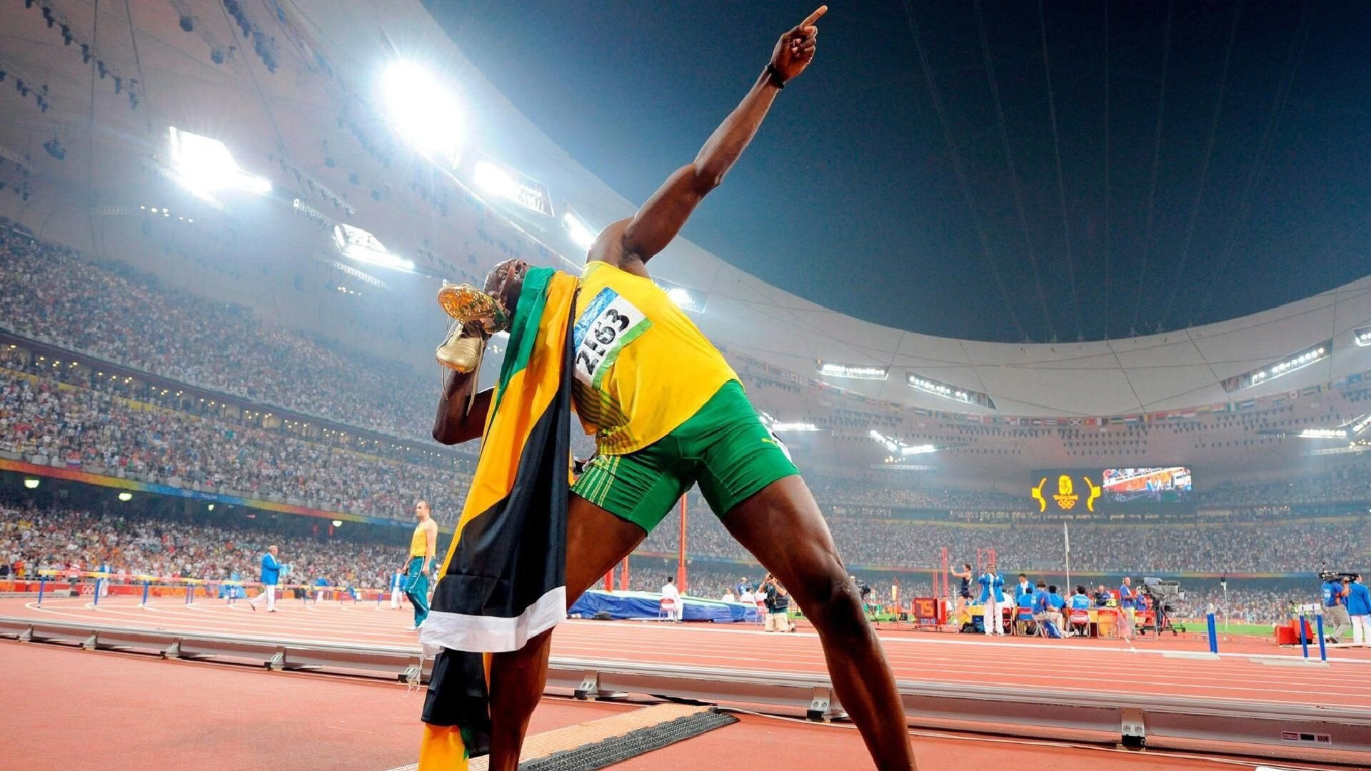 布克关键上篮命中太阳完成逆转好戏，布克球星